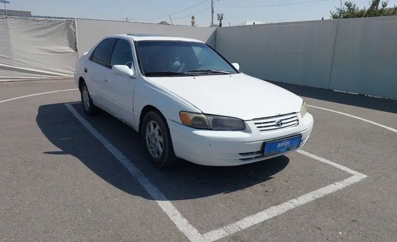 Toyota Camry 1998 года за 3 000 000 тг. в Шымкент фото 2