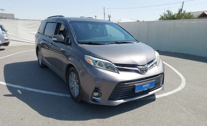Toyota Sienna 2015 года за 13 700 000 тг. в Шымкент фото 2