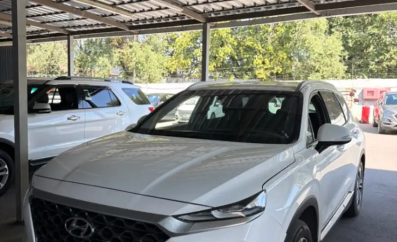 Hyundai Santa Fe 2020 года за 13 000 000 тг. в Алматы