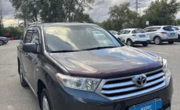 Toyota Highlander 2011 года за 12 000 000 тг. в Актобе фото 3