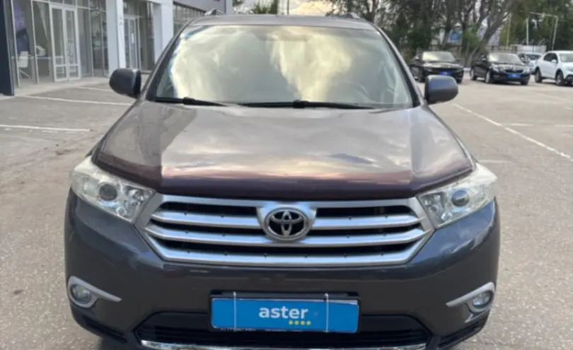 Toyota Highlander 2011 года за 12 000 000 тг. в Актобе фото 2