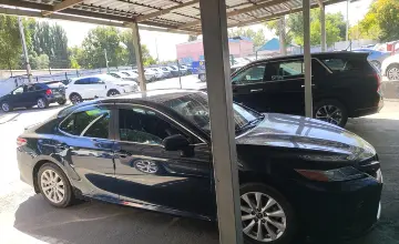Toyota Camry 2018 года за 9 500 000 тг. в Алматы фото 4