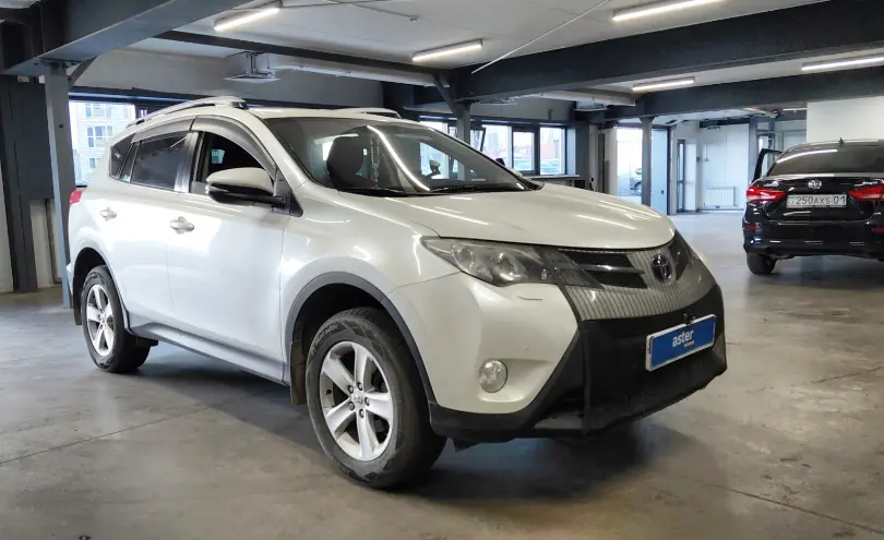 Toyota RAV4 2013 года за 9 500 000 тг. в Астана фото 2