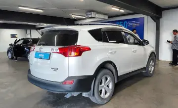 Toyota RAV4 2013 года за 9 500 000 тг. в Астана фото 3