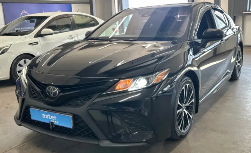 Toyota Camry 2020 года за 11 000 000 тг. в Астана