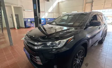 Toyota Highlander 2018 года за 17 000 000 тг. в Астана фото 1