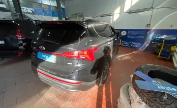Hyundai Santa Fe 2023 года за 16 500 000 тг. в Астана