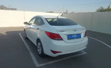 Hyundai Solaris 2015 года за 3 300 000 тг. в Шымкент фото 2