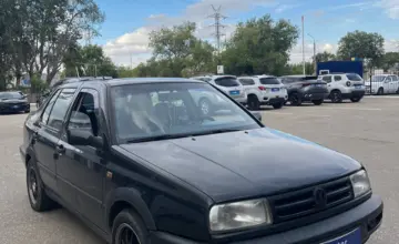 Volkswagen Vento 1994 года за 1 500 000 тг. в Актобе фото 3