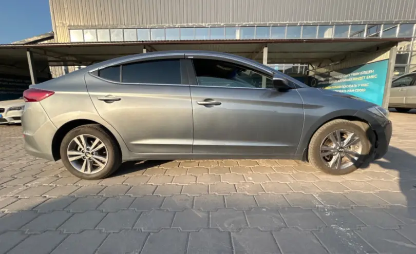 Hyundai Elantra 2018 года за 6 000 000 тг. в Караганда фото 4