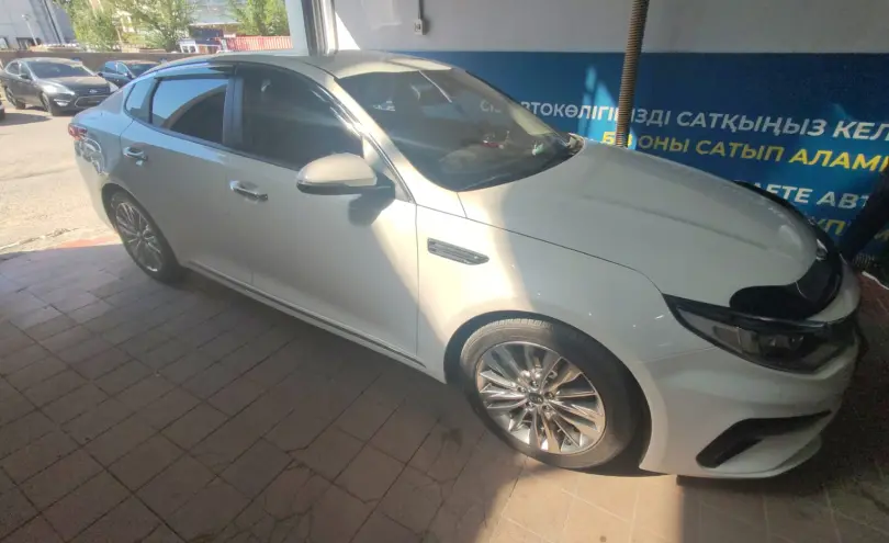 Kia K5 2018 года за 8 800 000 тг. в Астана фото 4