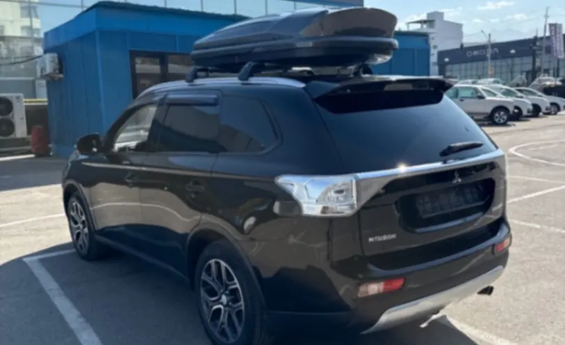 Mitsubishi Outlander 2014 года за 7 000 000 тг. в Алматы фото 4