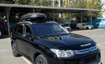 Mitsubishi Outlander 2014 года за 7 000 000 тг. в Алматы фото 2