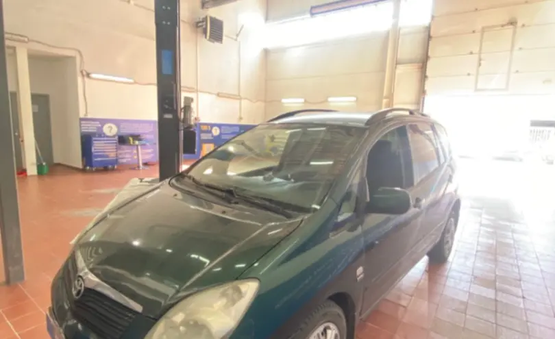 Toyota Corolla Verso 2009 года за 2 500 000 тг. в Астана