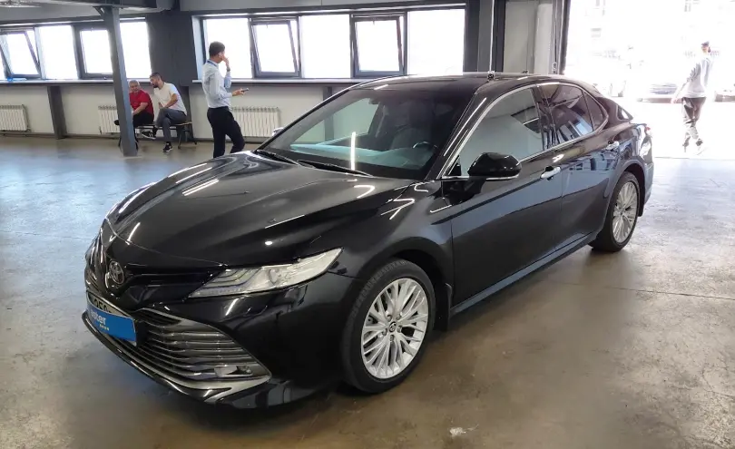 Toyota Camry 2018 года за 15 000 000 тг. в Астана