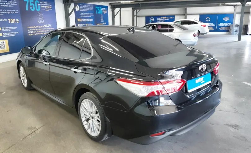 Toyota Camry 2018 года за 15 000 000 тг. в Астана фото 4