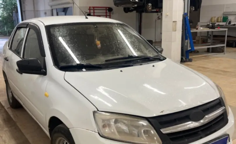 LADA (ВАЗ) Granta 2018 года за 1 800 000 тг. в Актобе фото 3