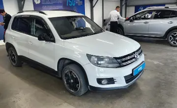 Volkswagen Tiguan 2016 года за 4 800 000 тг. в Астана фото 2