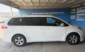 Toyota Sienna 2010 года за 9 000 000 тг. в Алматы фото 4