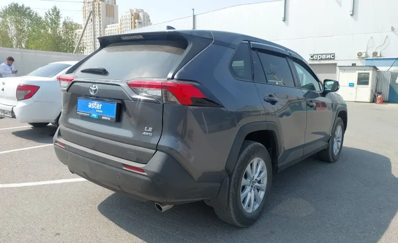 Toyota RAV4 2022 года за 10 900 000 тг. в Шымкент фото 3