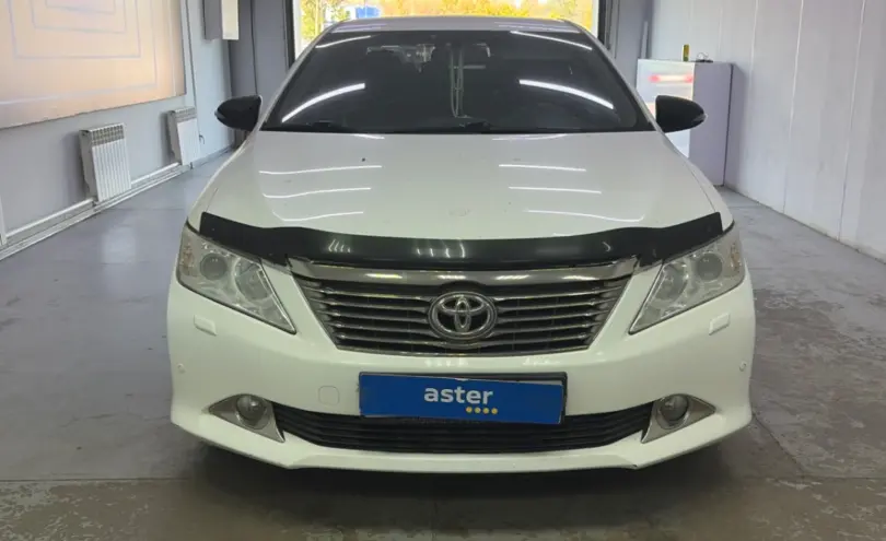 Toyota Camry 2014 года за 7 500 000 тг. в Павлодар фото 2
