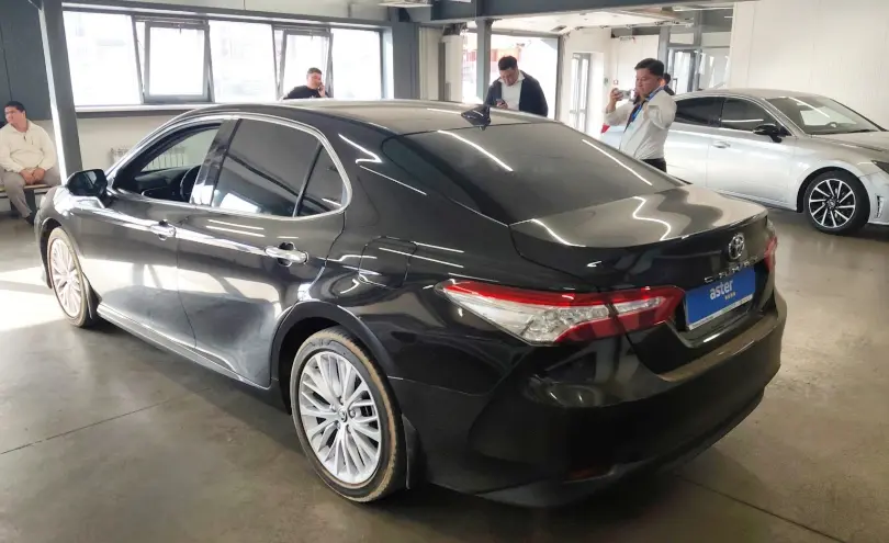 Toyota Camry 2020 года за 15 300 000 тг. в Астана фото 4