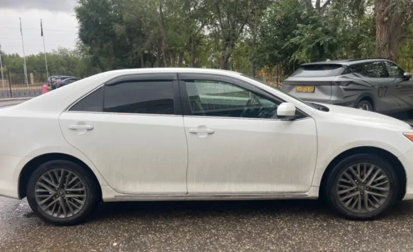 Toyota Camry 2014 года за 7 000 000 тг. в Актобе фото 4