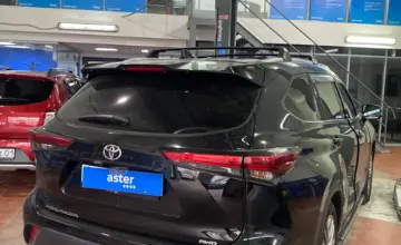 Toyota Highlander 2021 года за 22 000 000 тг. в Астана