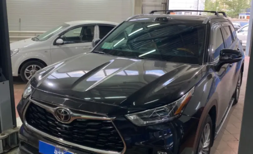 Toyota Highlander 2021 года за 22 000 000 тг. в Астана