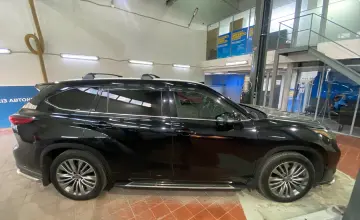 Toyota Highlander 2021 года за 22 000 000 тг. в Астана фото 4
