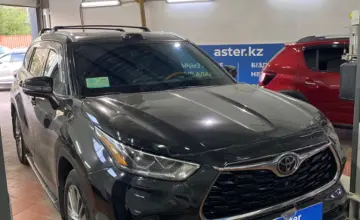 Toyota Highlander 2021 года за 22 000 000 тг. в Астана фото 3