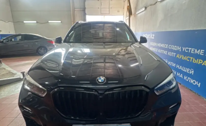 BMW X5 2021 года за 29 000 000 тг. в Астана фото 2