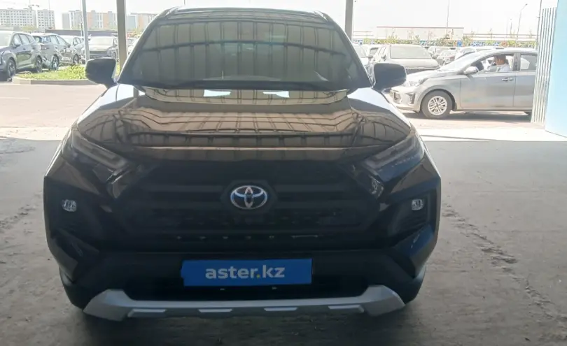 Toyota RAV4 2025 года за 15 700 000 тг. в Алматы фото 2
