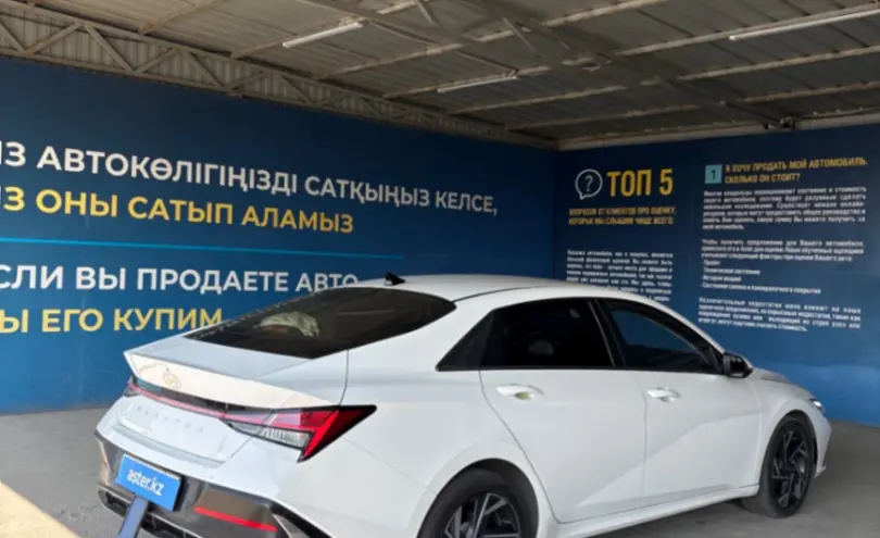 Hyundai Elantra 2023 года за 8 200 000 тг. в Алматы фото 5