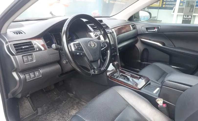 Toyota Camry 2014 года за 11 000 000 тг. в Шымкент фото 5