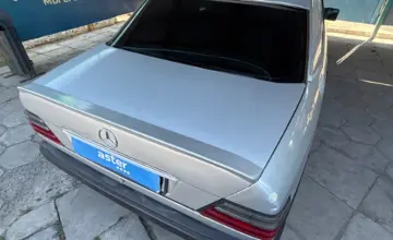Mercedes-Benz E-Класс 1993 года за 1 500 000 тг. в Талдыкорган