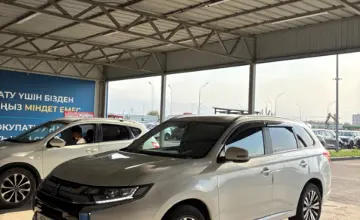 Mitsubishi Outlander 2022 года за 11 000 000 тг. в Алматы фото 1