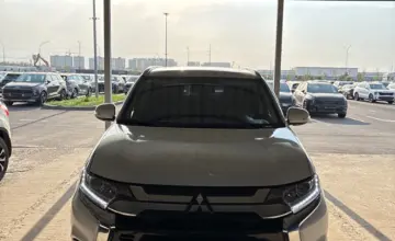 Mitsubishi Outlander 2022 года за 11 000 000 тг. в Алматы фото 2
