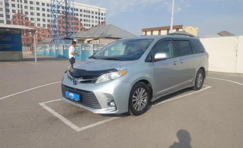 Toyota Sienna 2019 года за 18 000 000 тг. в Шымкент