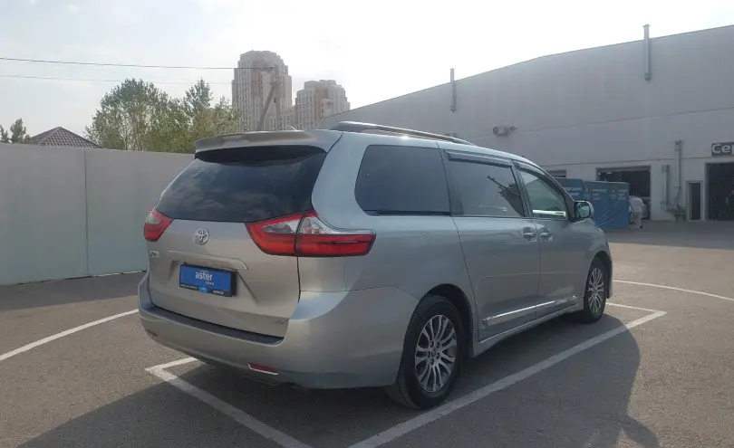 Toyota Sienna 2019 года за 18 000 000 тг. в Шымкент фото 3