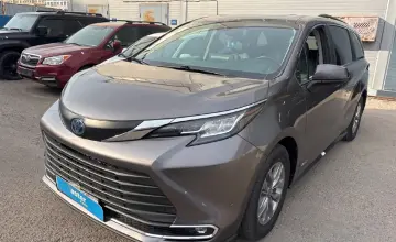Toyota Sienna 2021 года за 19 000 000 тг. в Астана фото 1