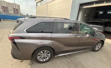 Toyota Sienna 2021 года за 19 000 000 тг. в Астана фото 4