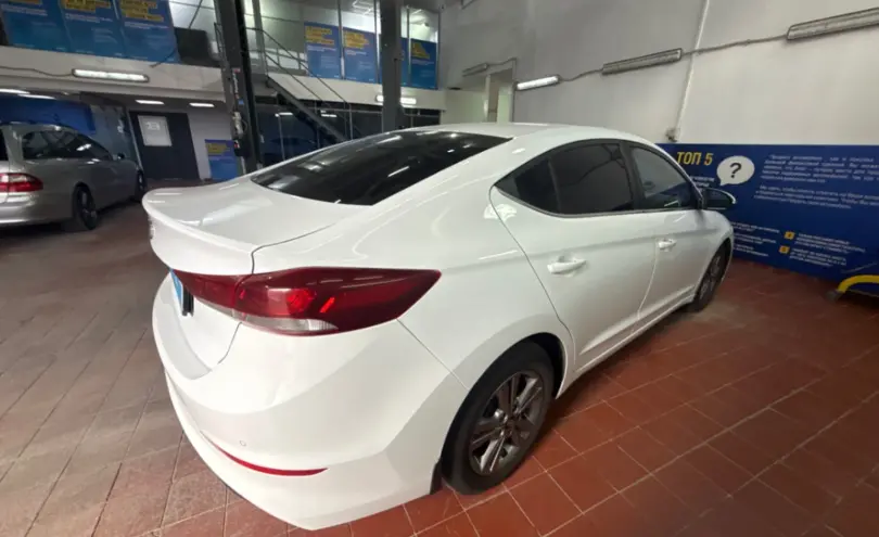 Hyundai Elantra 2018 года за 6 500 000 тг. в Астана фото 5