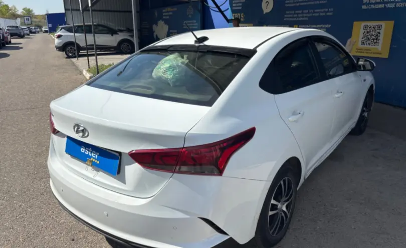 Hyundai Accent 2020 года за 6 200 000 тг. в Усть-Каменогорск фото 5