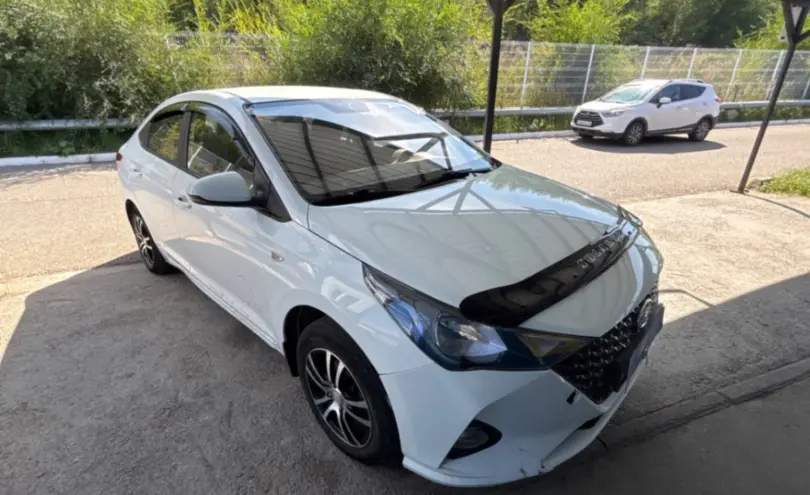 Hyundai Accent 2020 года за 6 200 000 тг. в Усть-Каменогорск фото 3