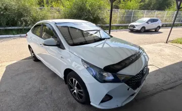 Hyundai Accent 2020 года за 6 200 000 тг. в Усть-Каменогорск фото 3