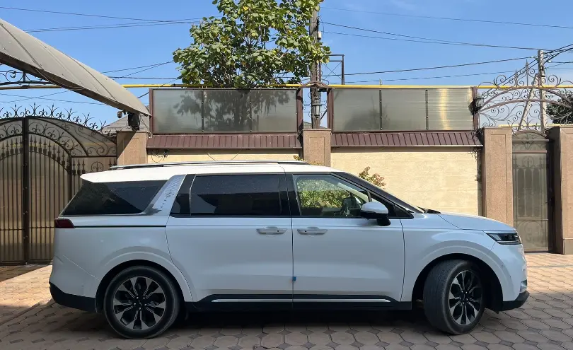 Kia Carnival 2022 года за 19 000 000 тг. в Алматы фото 3