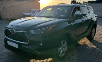 Toyota Highlander 2021 года за 18 500 000 тг. в Караганда фото 1
