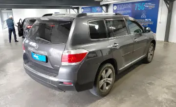 Toyota Highlander 2012 года за 11 500 000 тг. в Астана фото 3