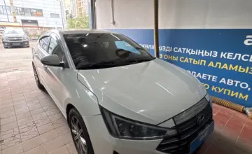 Hyundai Elantra 2020 года за 8 500 000 тг. в Астана фото 3